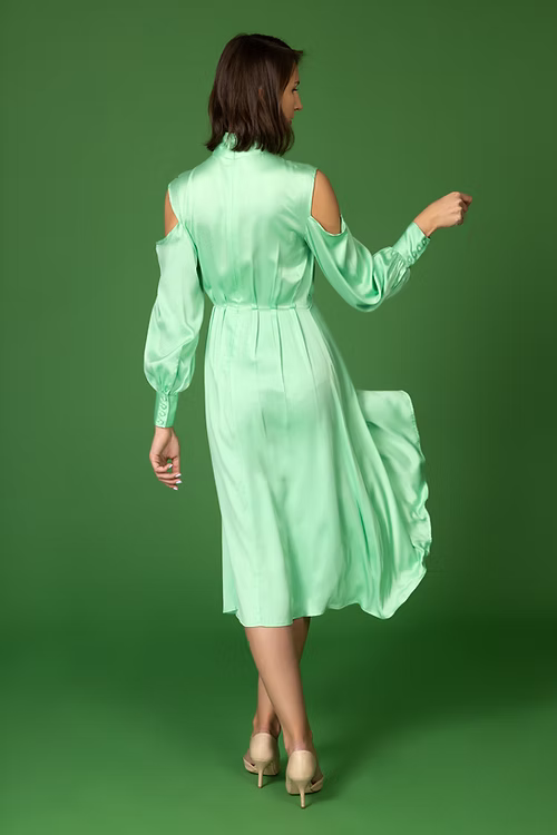 Cold Shoulder Pleated Mulberry Silk Dress -Quiete Wave